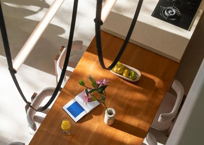 Lyvin Bingin Hotel Uluwatu