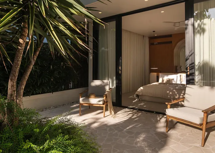 Lyvin Bingin Hotel 5*