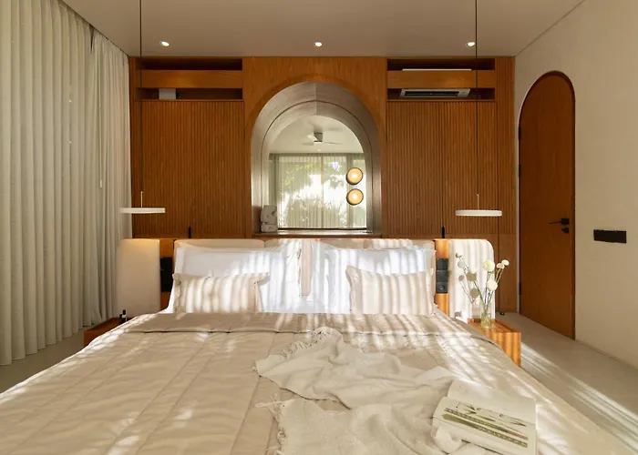 Hotel Lyvin Bingin 5*