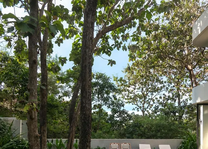 Lyvin Bingin 5* Uluwatu