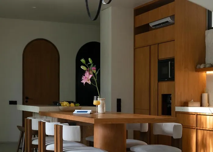 Lyvin Bingin Hotel Uluwatu