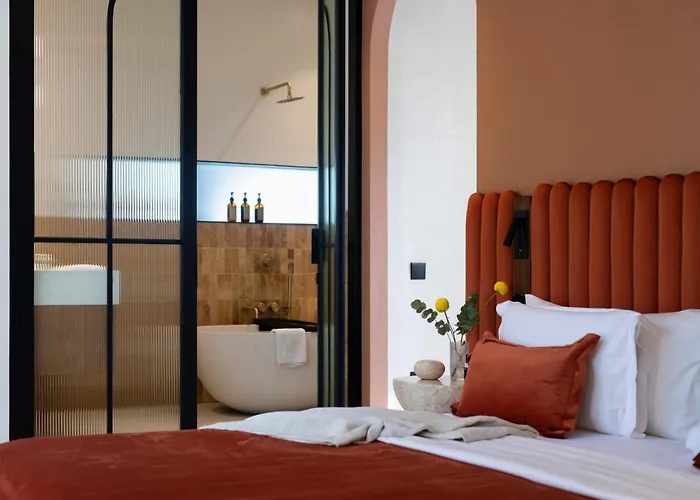 Hotel Lyvin Bingin 5*