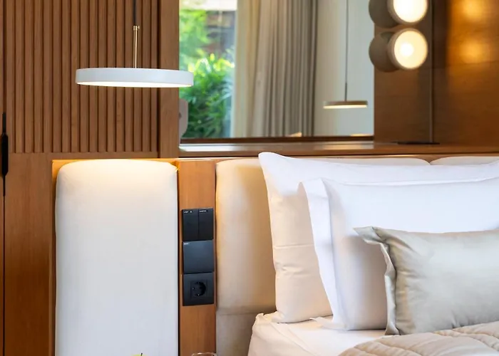 Lyvin Bingin Hotel 5*