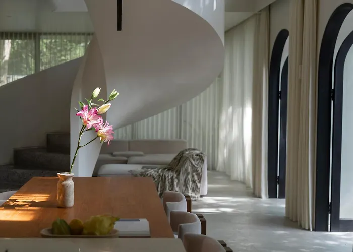 Lyvin Bingin Hotel Uluwatu