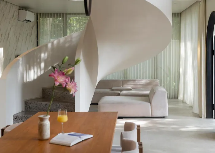 Hotel Lyvin Bingin Uluwatu